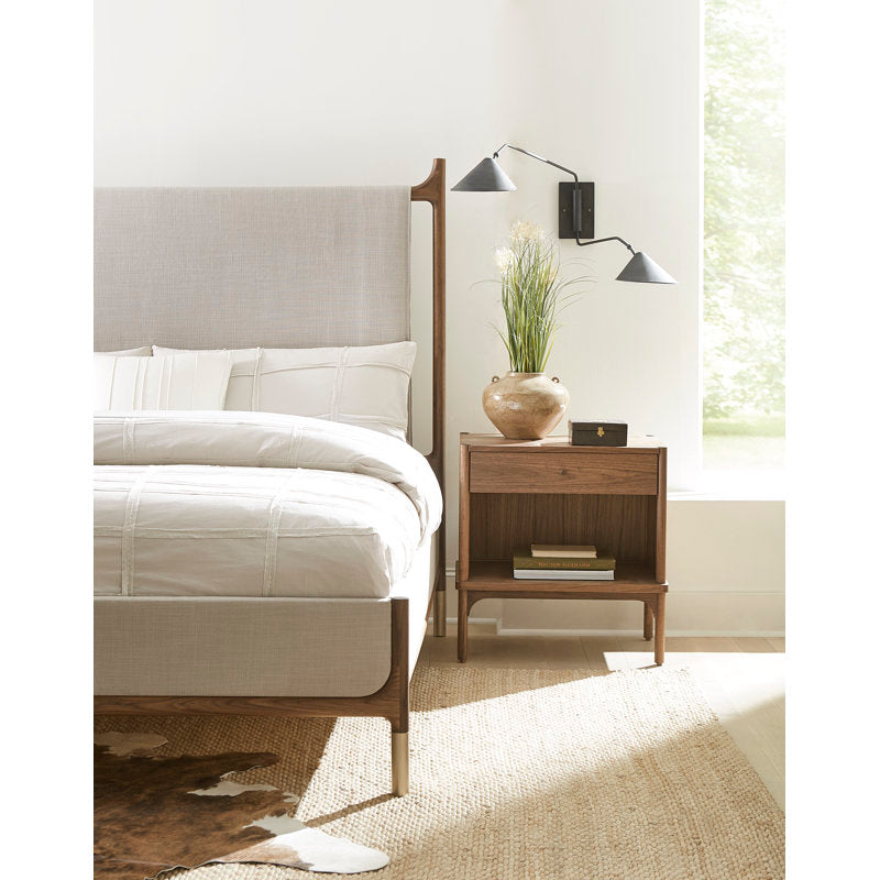 Walnut Grove Upholstered Bed